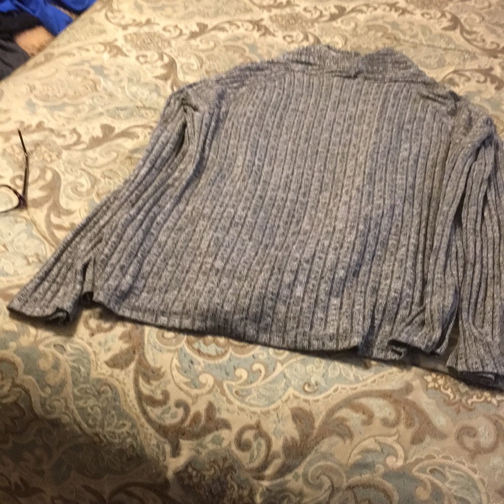 Top - Picture 3 of 3